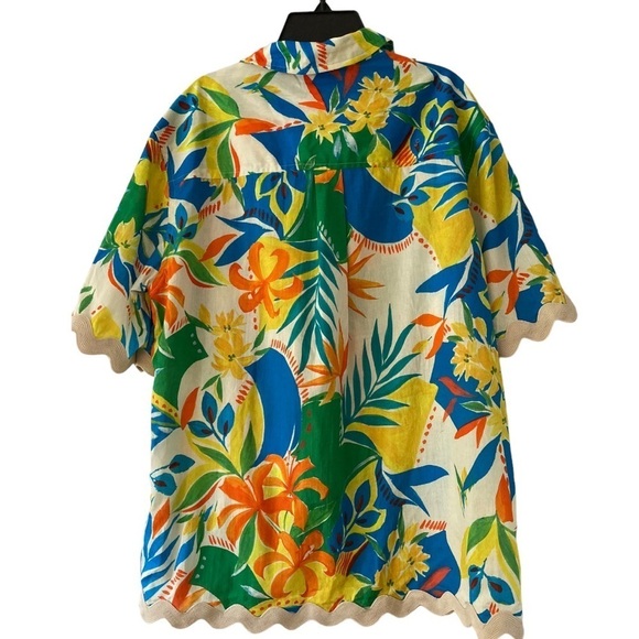 Lilly’s Kloset NWT Floral Hawaiian Print Blouse Top with Contrast Trim - Picture 7 of 11
